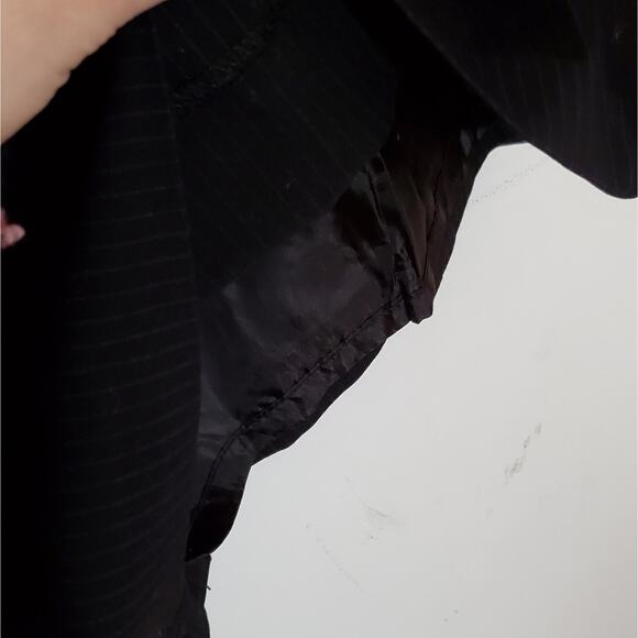 Liz Claiborne Classic Black w/ Gray Pinstripe Versatile Pencil Skirt Size 10 - Picture 5 of 7